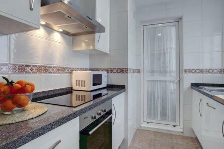 Apartamento Vista Al Faro Estepona Exterior foto